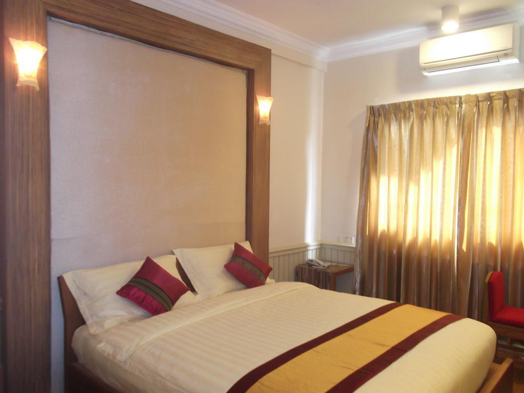 Hotel 63 Yangon Dış mekan fotoğraf