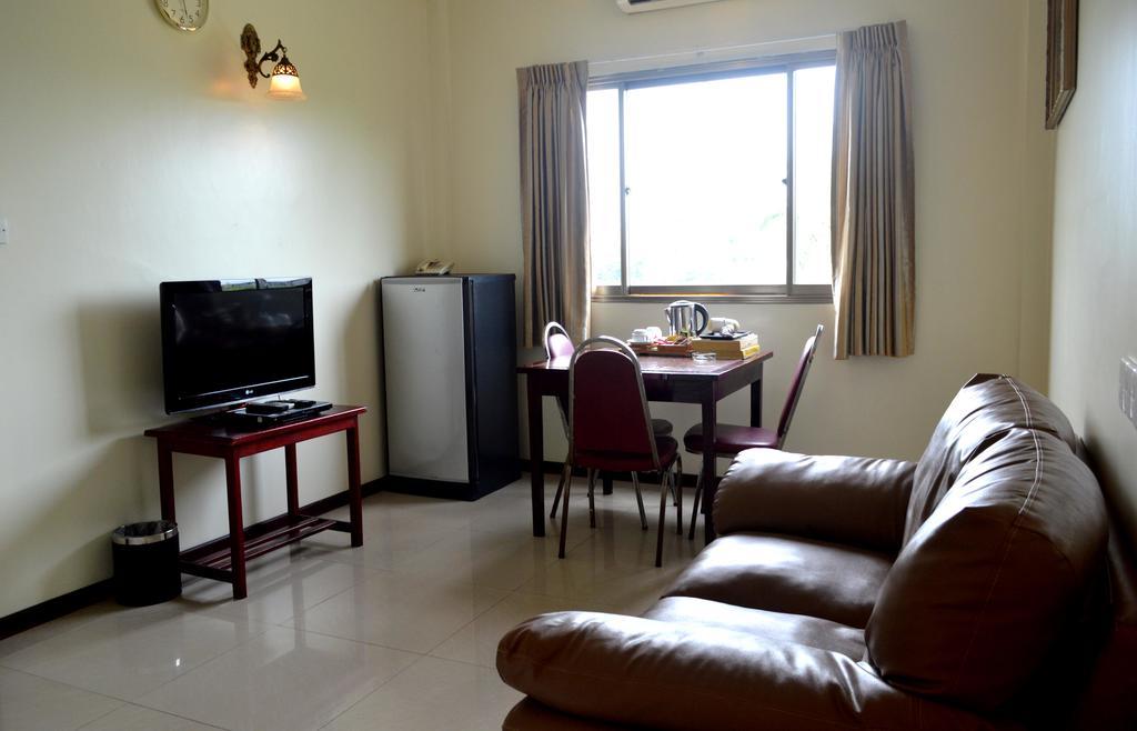 Hotel 63 Yangon Dış mekan fotoğraf
