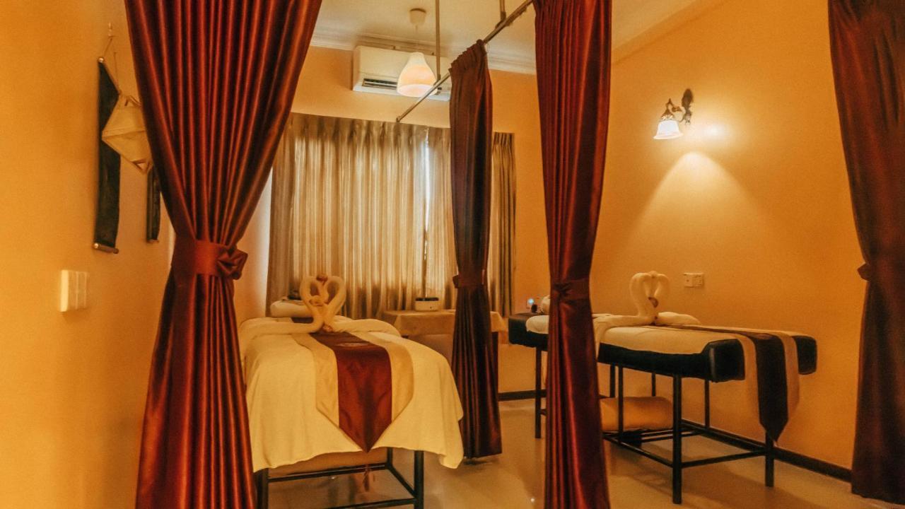 Hotel 63 Yangon Dış mekan fotoğraf
